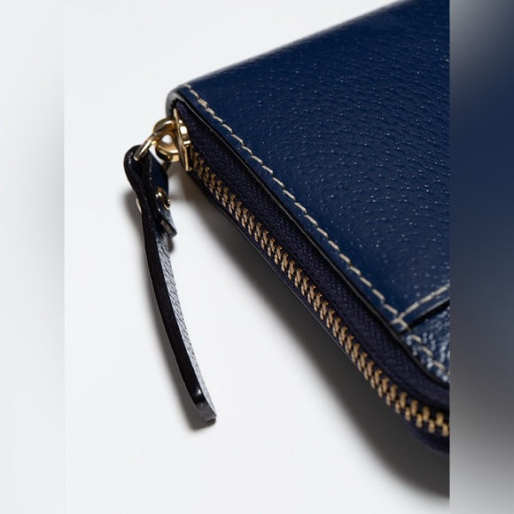 Kate Spade Neda Wellesley Pebbled Leather Zip Around Wallet - Holiday Blue -EUC - Picture 4 of 15